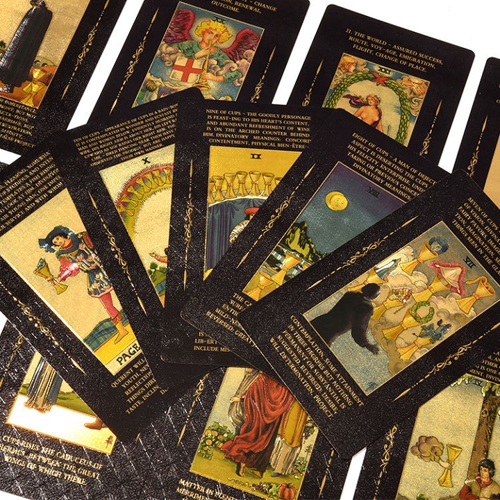 چگونه می توانید بازی ورق خود را بسازید و آن را زنده کنید؟