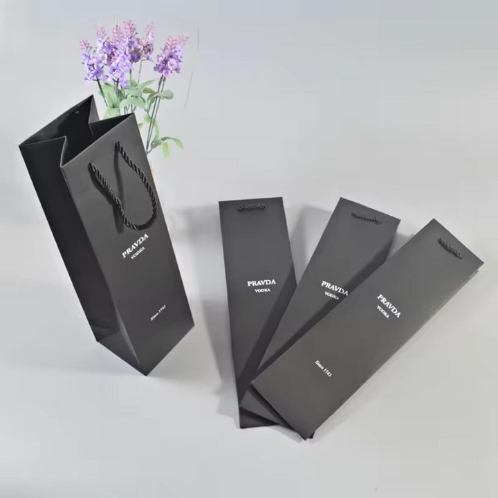 Viina- ja viinipussit