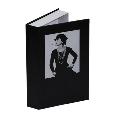 Коробка у формі книги