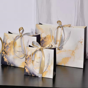 কাস্টমাইজড উপহার bags.jpg